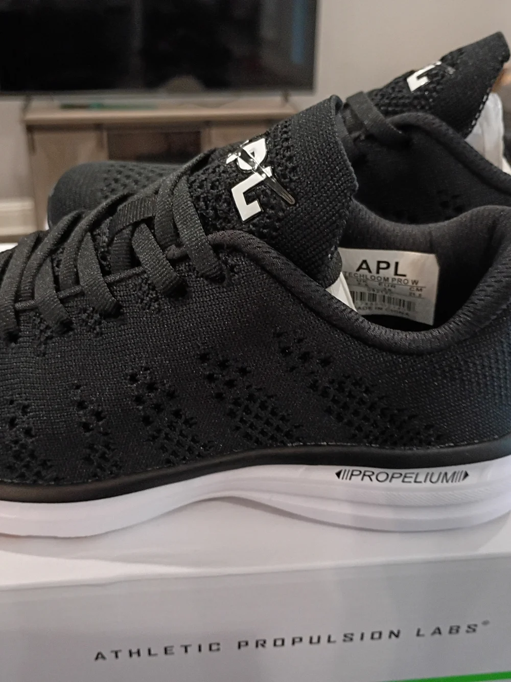APL Pro Lululemon Women's Black Knit Athletic Sneakers Size 5 New